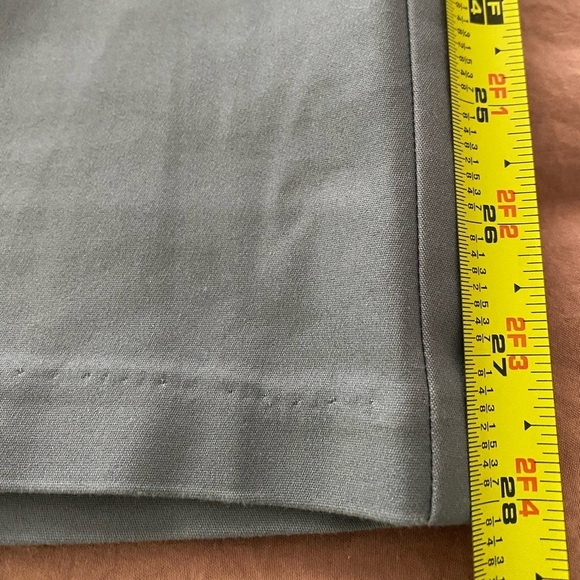 Lee Regular Fit Straight Leg Size 18 Short Gray Pants Mid Rise Secretly Shapes - Picture 7 of 7